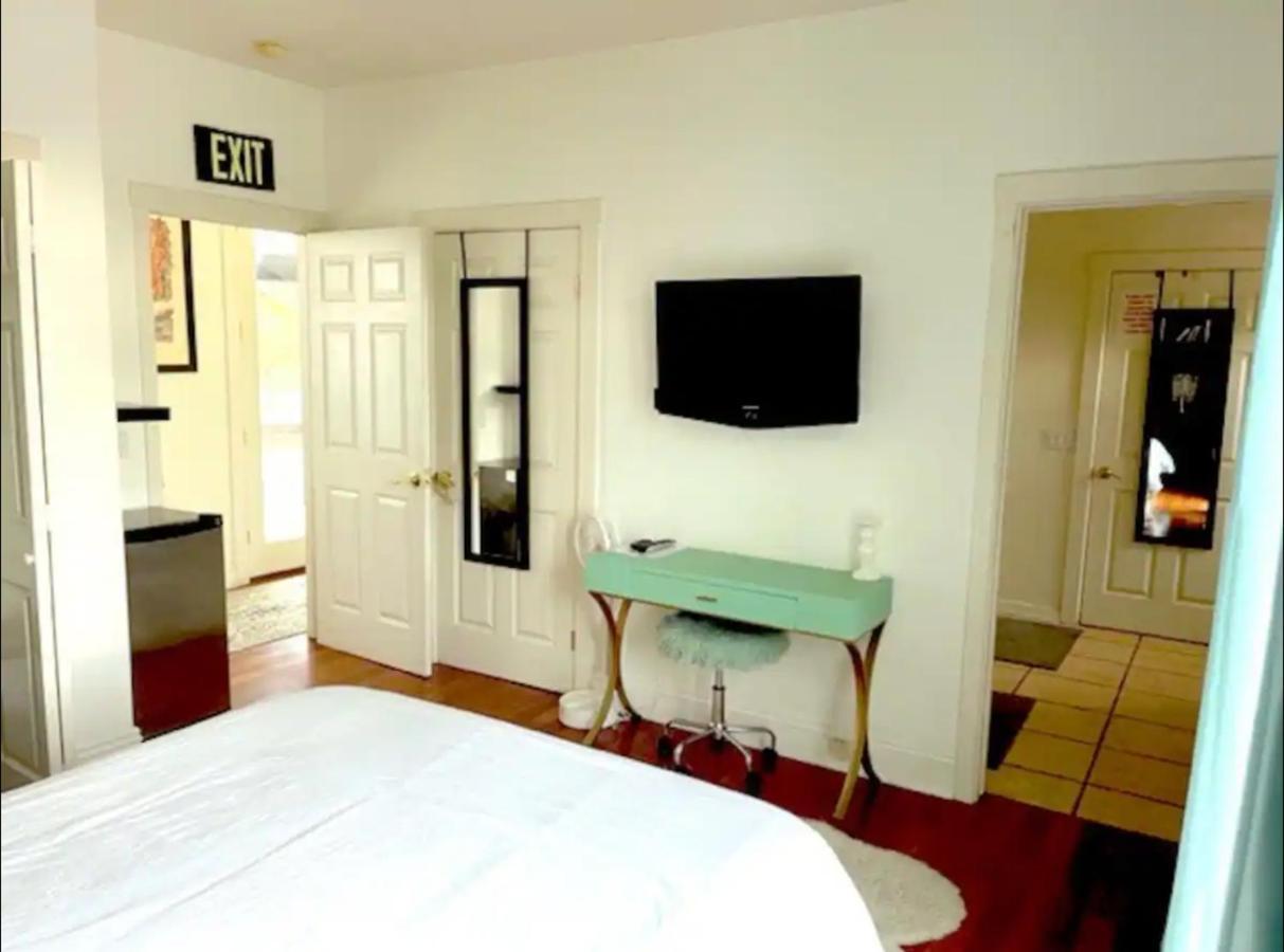 Homestay Hills Of City, Your Serene Away From Los Angeles